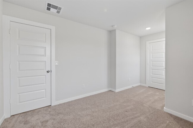 Building Photo - 8538 Blueberry Ash St