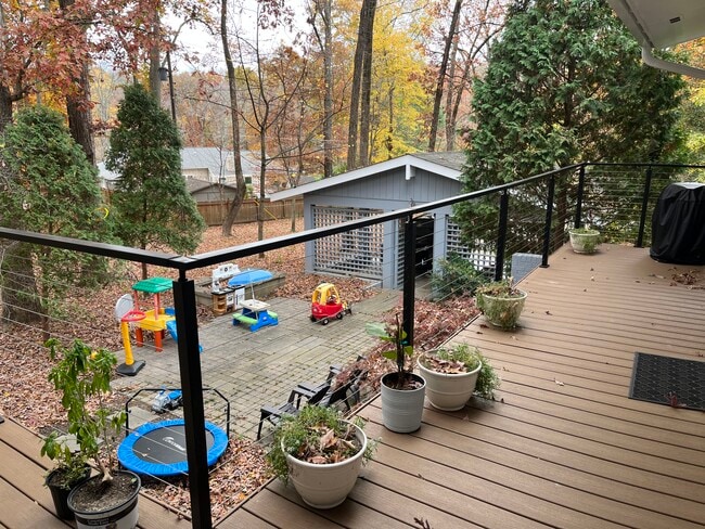 Building Photo - 117 Batchelor Dr