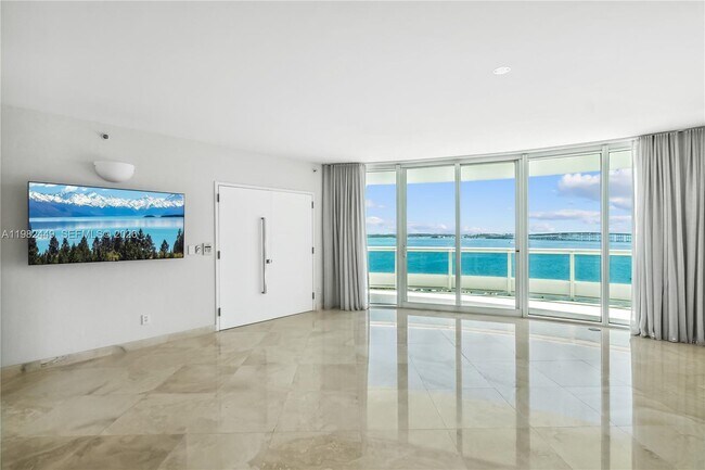 Building Photo - 1643 Brickell Ave