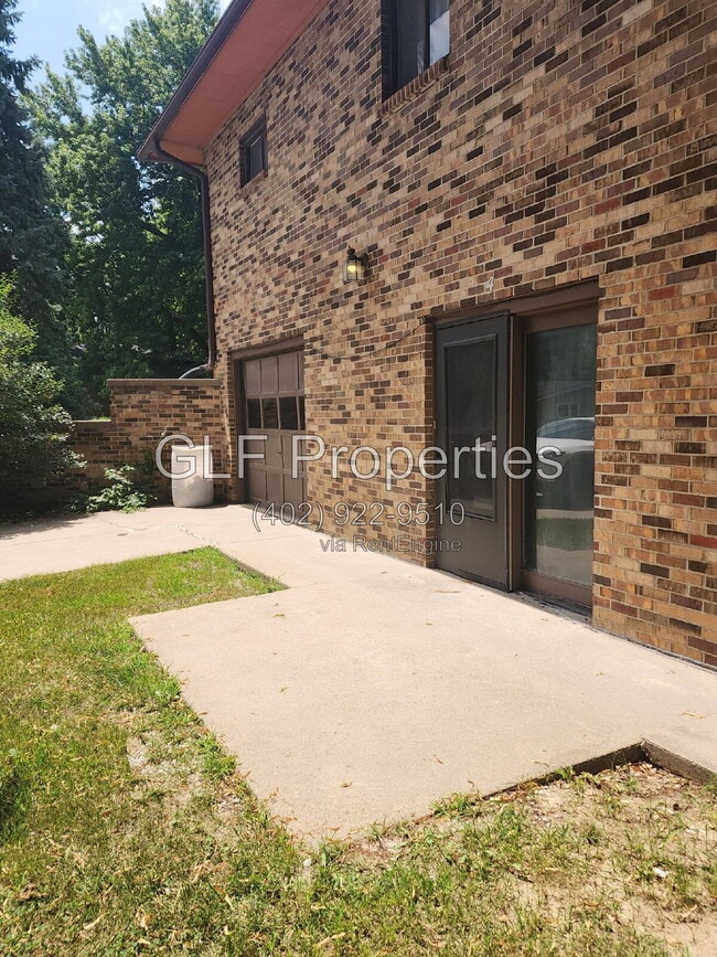 Building Photo - 605 N 12th St