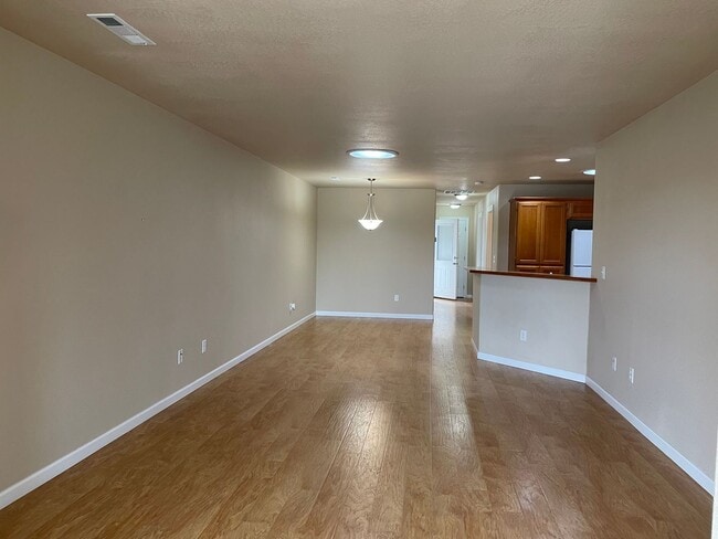 Building Photo - Very Nice 2 Bedroom 2 Bathroom Condo 55 Pl...