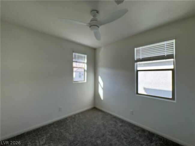Building Photo - 1510 Bat Hawk St