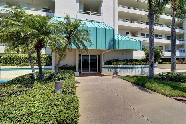 Building Photo - 7963 Sailboat Key Blvd S