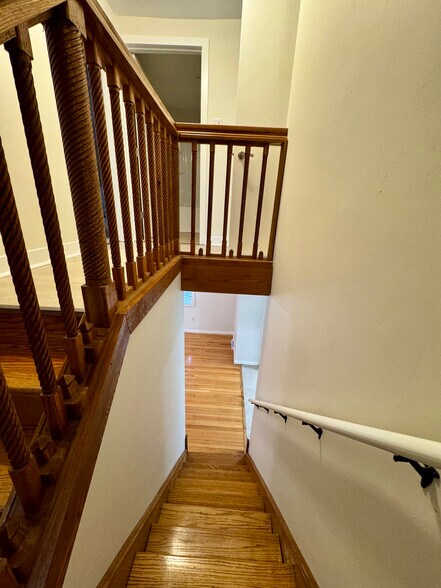 Building Photo - 620 Kirkwood Ave