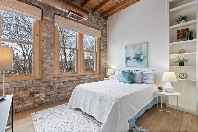 Building Photo - 2510 N Wayne Ave