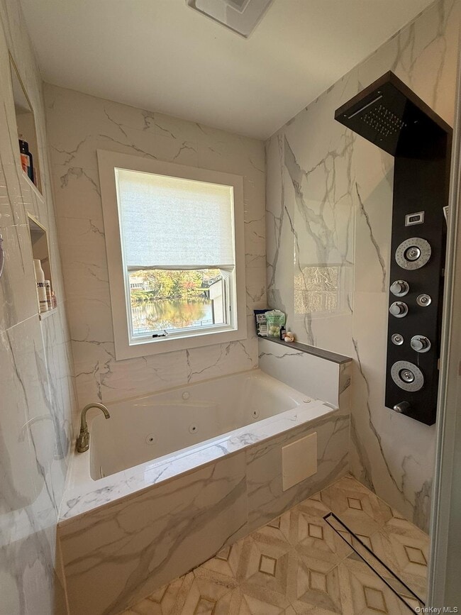 Building Photo - 640 Derby Ave