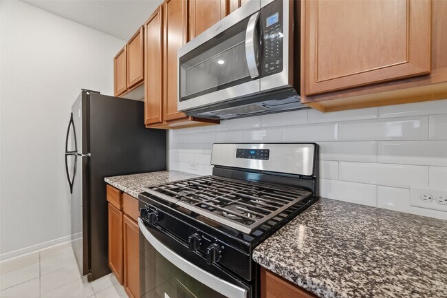 Building Photo - 5607 Grizzly Bear Wy