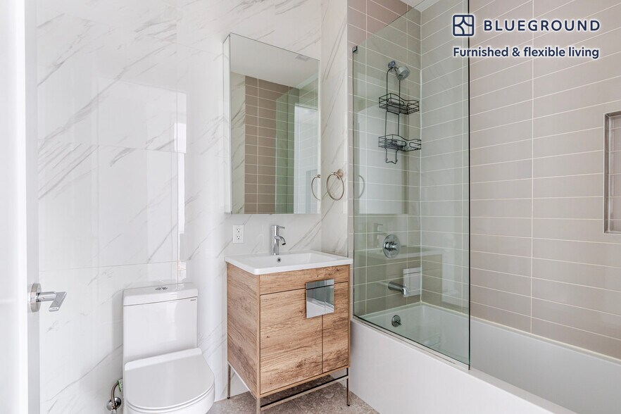 Building Photo - 82 4th Ave