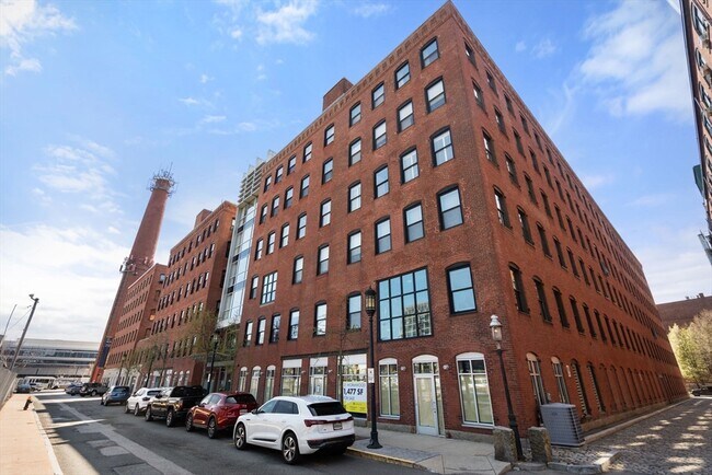 Building Photo - 21 Wormwood St