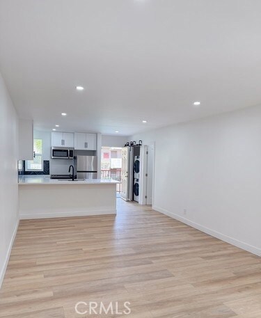 Building Photo - 17000 Burbank Blvd