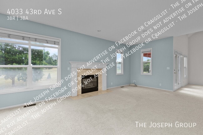 Building Photo - 4033 43rd Ave S