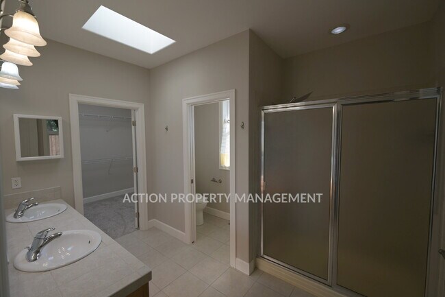 Building Photo - Beautiful 3 bed 2 bath home in Sequim