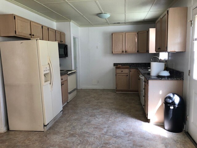 Building Photo - 2539 Owen Dr