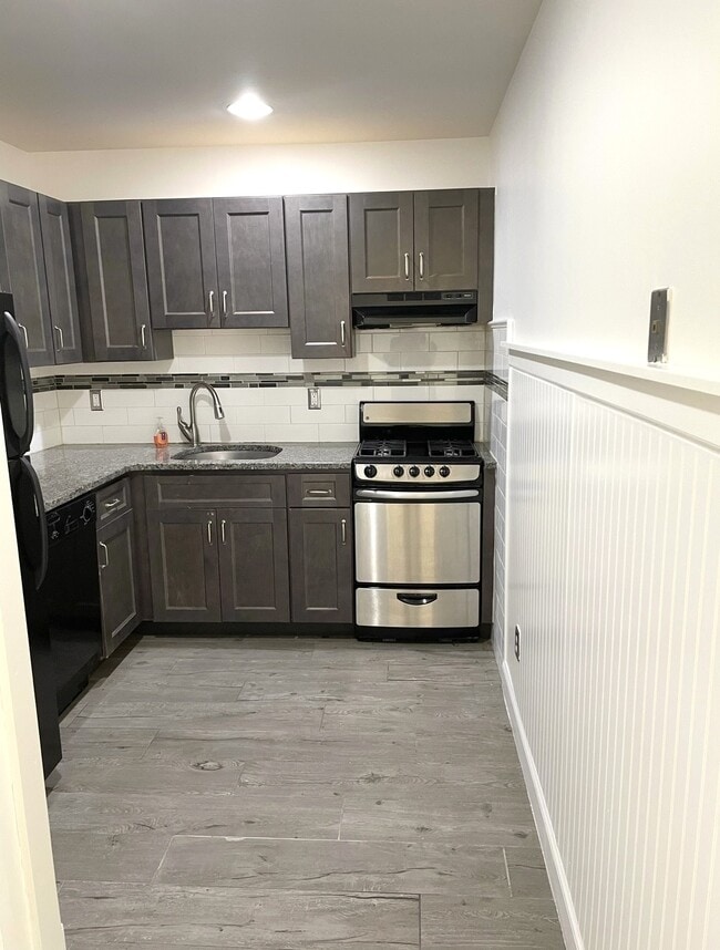 Kitchen - 176 Hackensack St