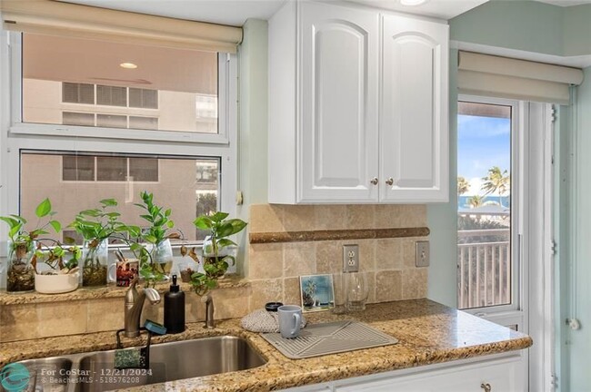 Building Photo - 4100 Galt Ocean Dr