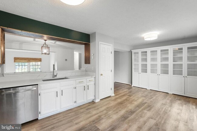 Building Photo - 5040 Southern Star Terrace