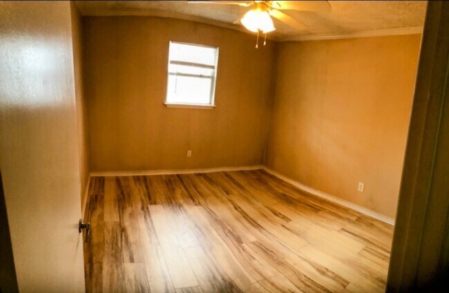 Building Photo - 17910 Strack Farm Rd