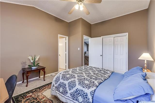 Building Photo - 513 Hunters Glen St