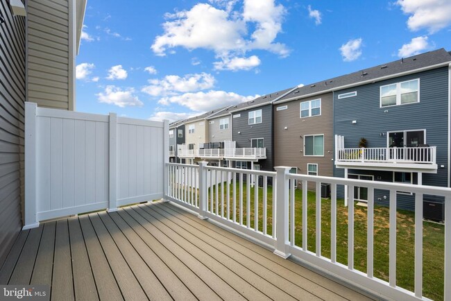 Building Photo - 8263 Longford Rd
