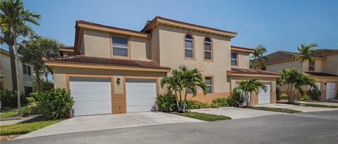 Building Photo - 15561 Bellamar Dr