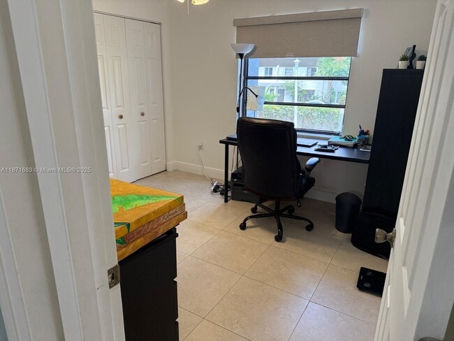 Building Photo - 3582 NE 171 St