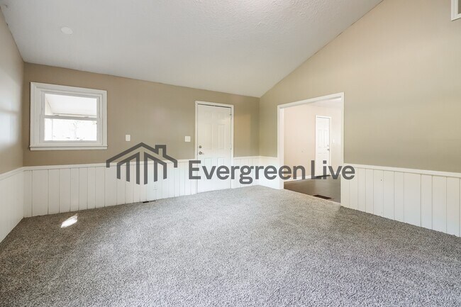 Building Photo - 1115 W 24TH St S