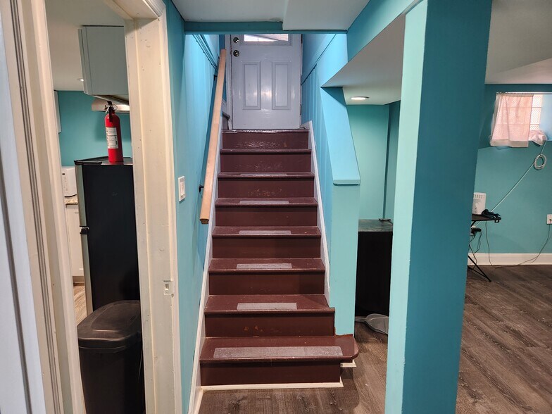 Building Photo - 5014 Nantucket Rd