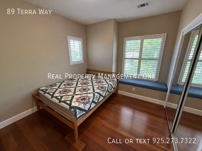 Building Photo - 89 Terra Way