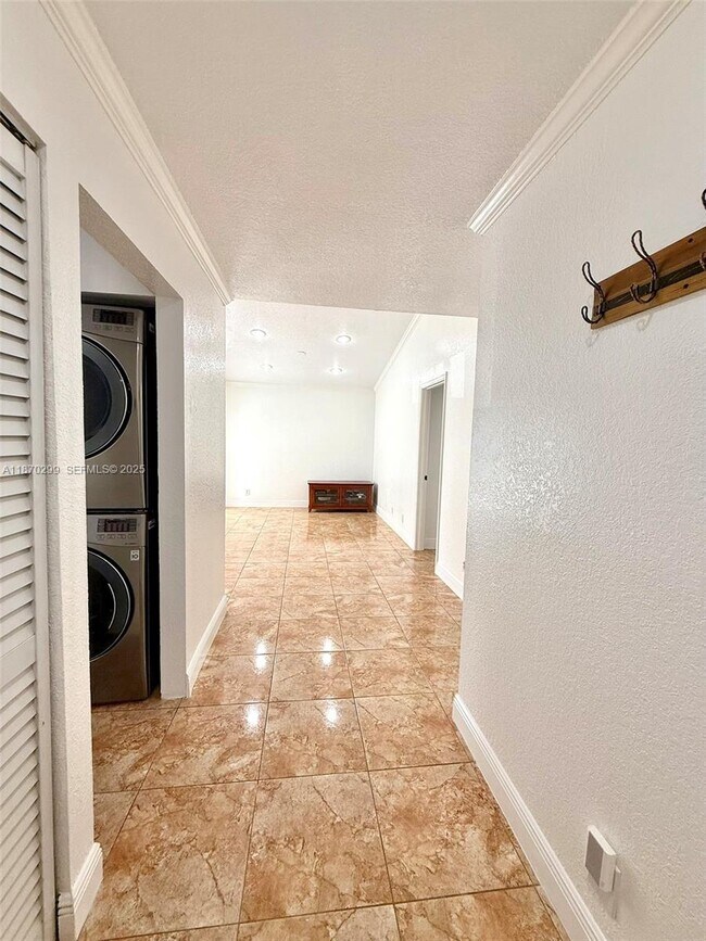 Building Photo - 17230 NW 60th Ct