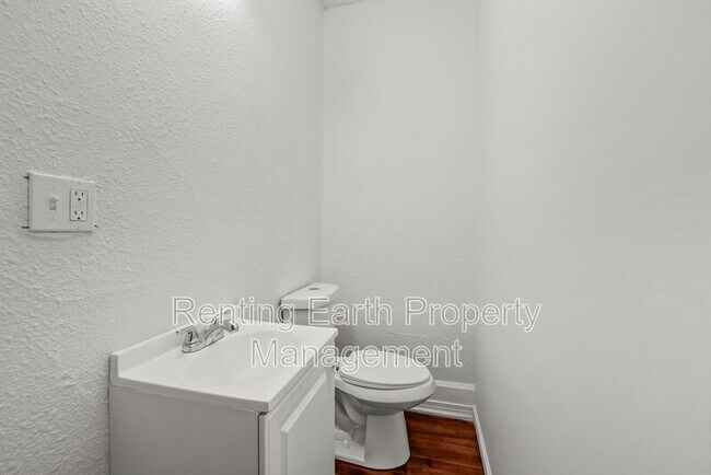 Building Photo - 2335 20th Place Ensley