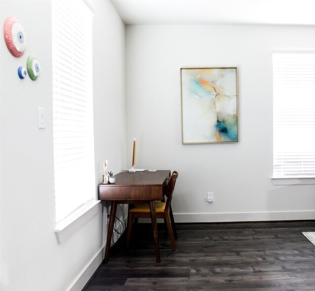 Building Photo - 5203 Burress Springs Ln