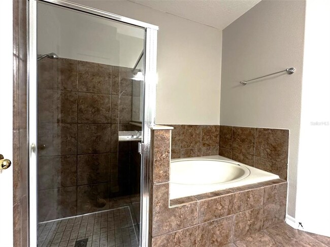 Building Photo - 324 Cortona Dr
