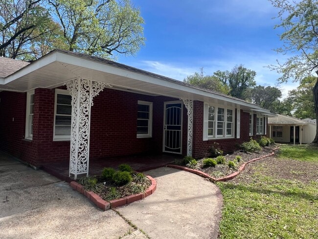 Building Photo - North Shreveport Home