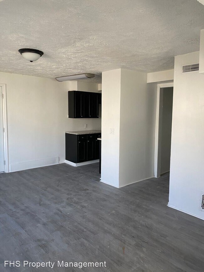 Building Photo - 4 br, 2 bath House - 1721 W Thoman