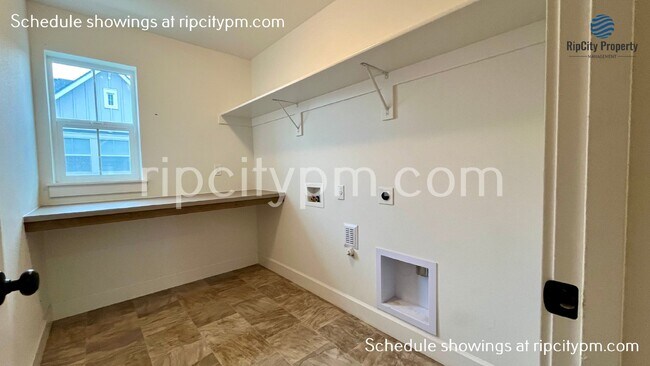 Building Photo - 3928 SE 77th Ave