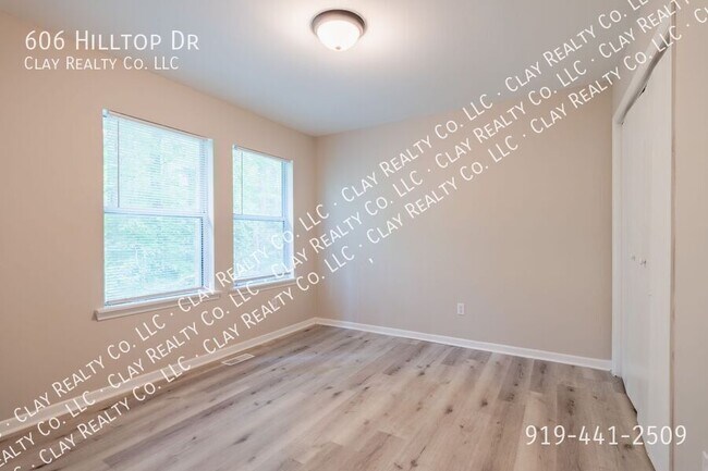Building Photo - 606 Hilltop Dr
