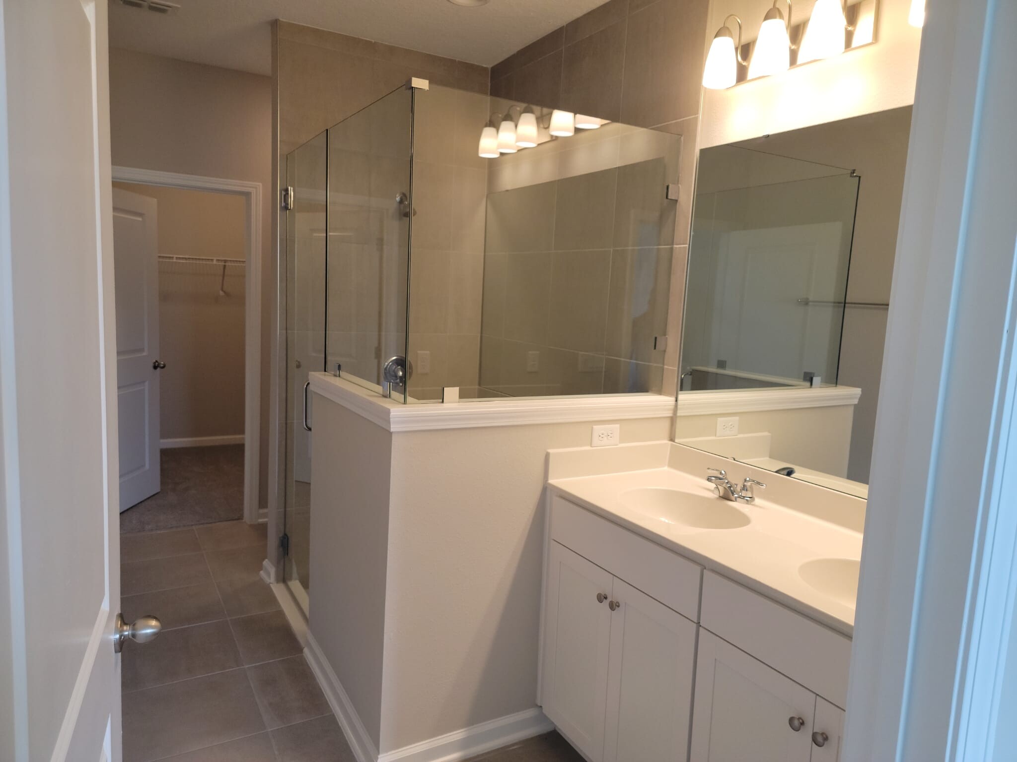 Building Photo - 808 Cherry Elm Dr