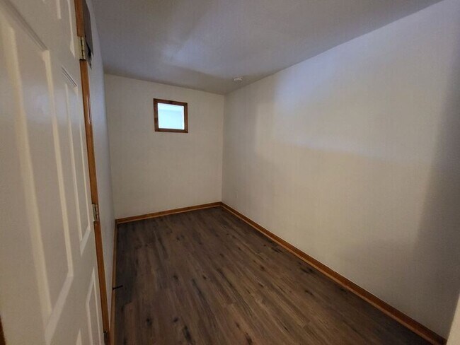 Building Photo - 1405 Neil Ln
