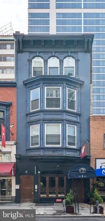 Building Photo - 131 S 13th St