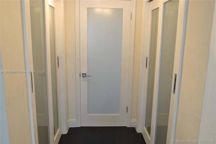 Building Photo - 61 Collins Ave