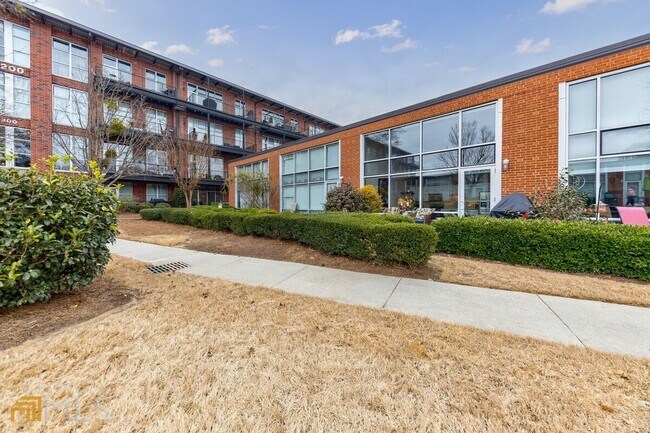 Building Photo - 5200 Peachtree Rd