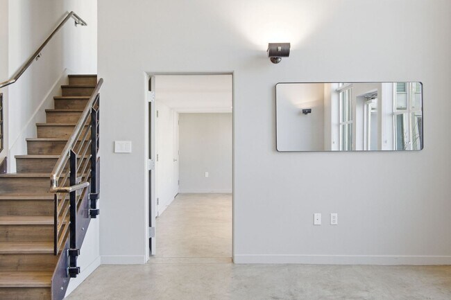 Building Photo - 60 Rausch St