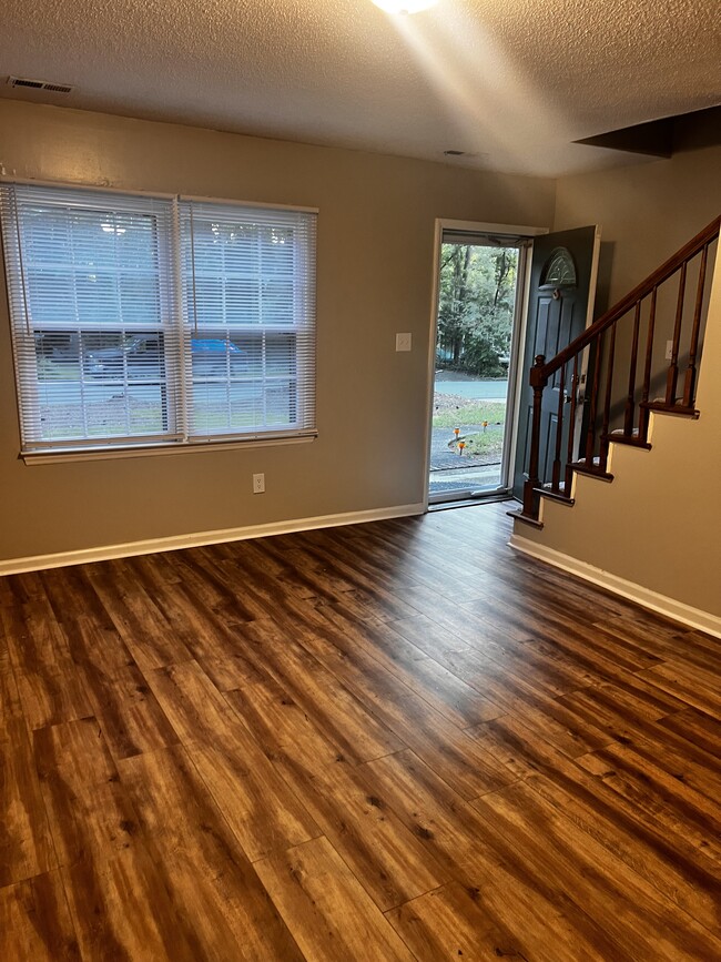 Living Room - 735 Branniff Dr