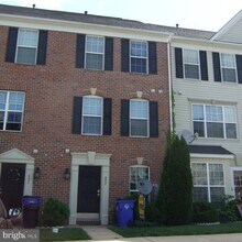 Building Photo - 607 Cawley Dr