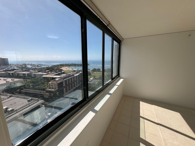 Building Photo - Hawaiki Tower #2405: 2 Bed/2 Bath/2 Parkin...