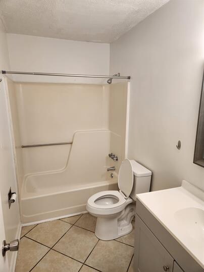 Building Photo - 2821 Club Plaza Rd