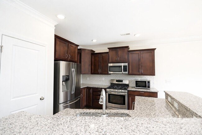 Building Photo - 3220 Berry Creek Rd