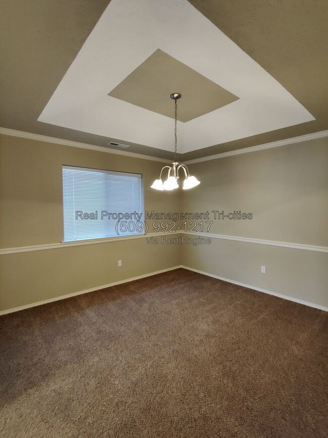 Building Photo - 2667 Torrey Pines Way