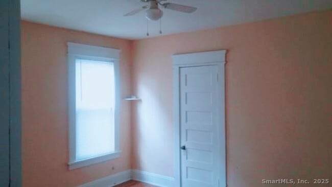 Building Photo - 70 Ford Pl