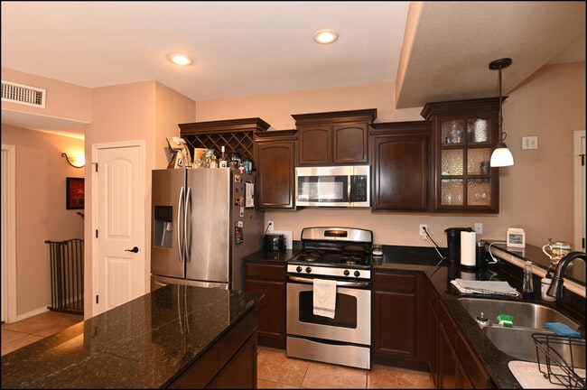 Building Photo - 14365 Valley Light Ct